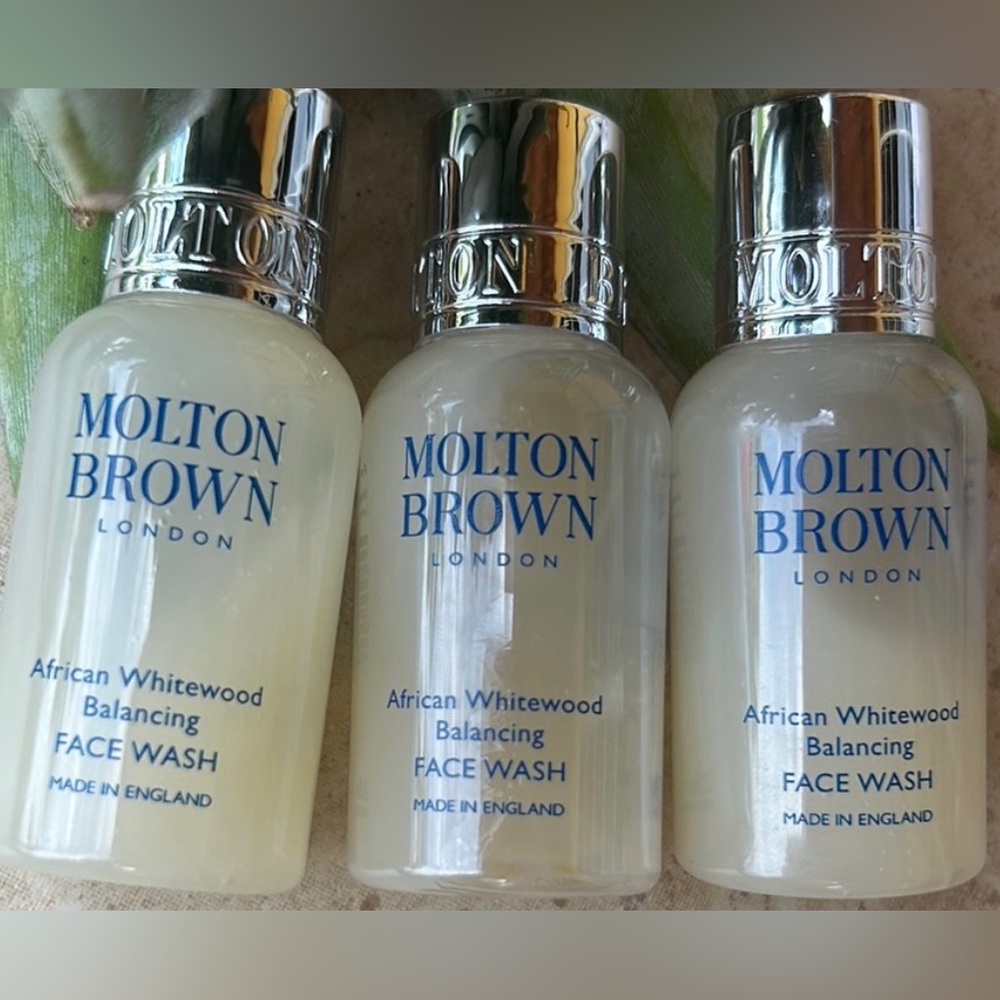 Molton Brown African Whitewood Balancing Face Wash - Silver Cap